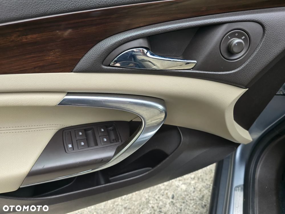 Opel Insignia - 10