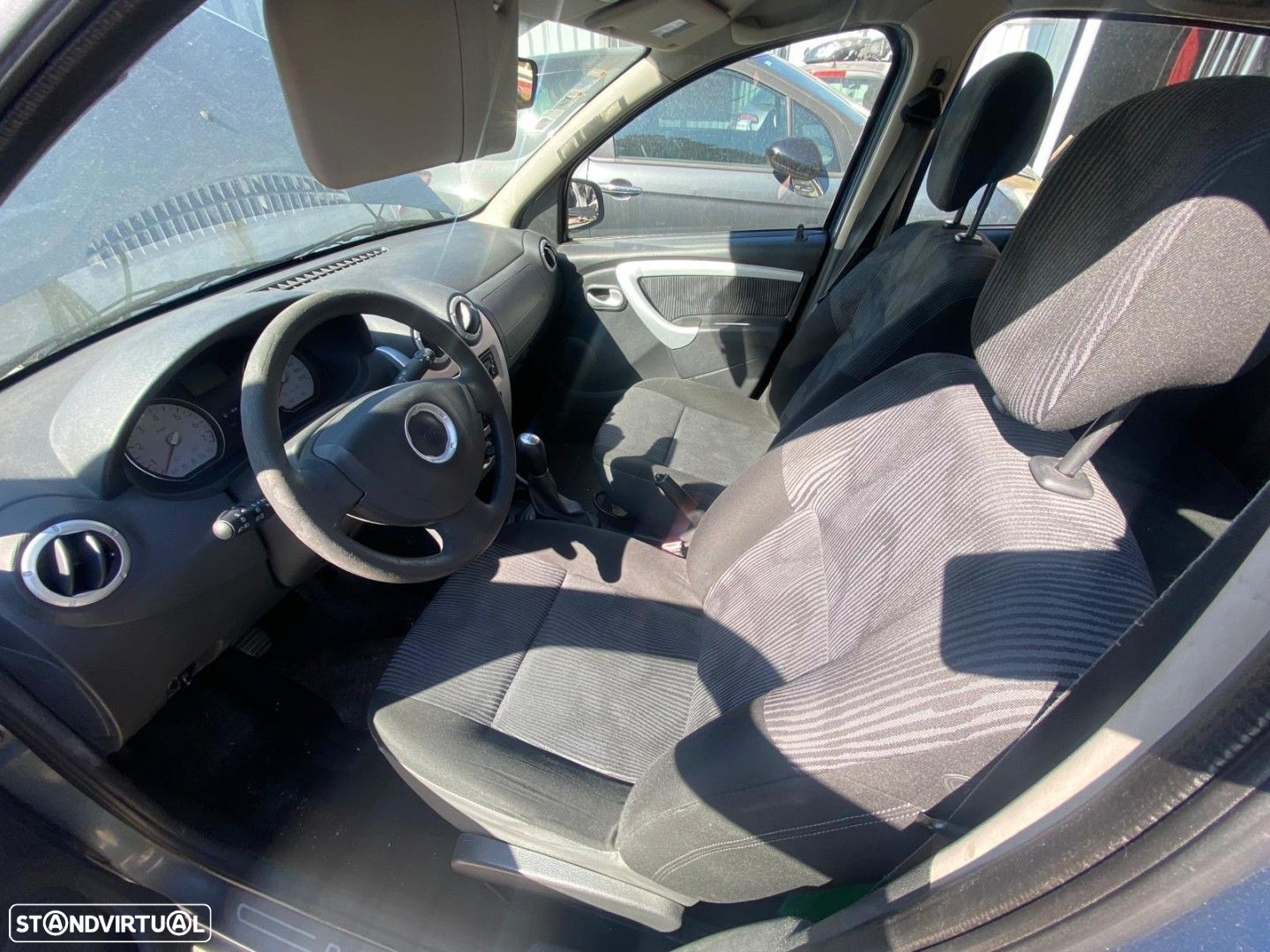 Dacia Sandero 1.5 DCI de 2009 disponível para peças - 5