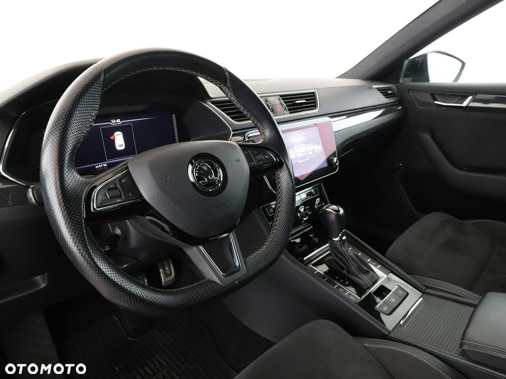 Skoda Superb 2.0 TDI DSG Sportline - 15