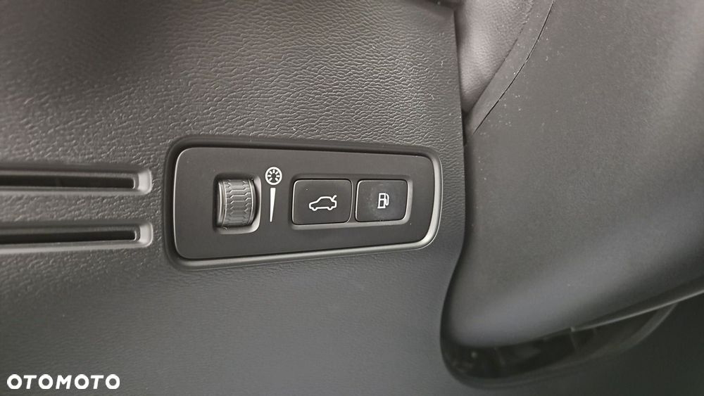 Volvo XC 40 T5 Plug-In Hybrid R-Design - 16