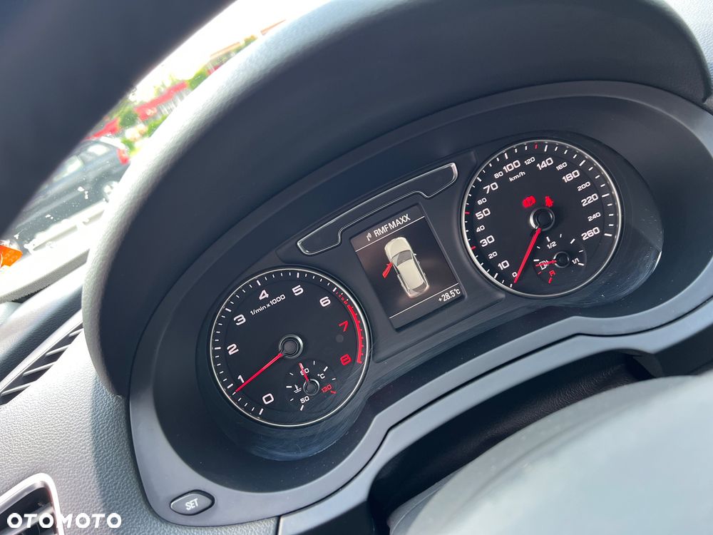 Audi Q3 1.4 TFSI Design - 27