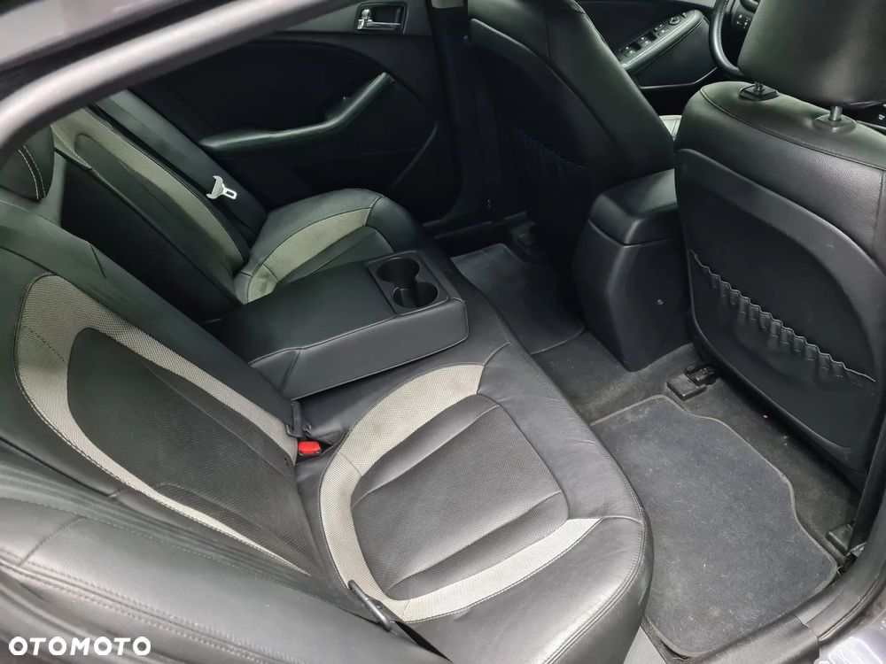 Kia Optima 1.7 CRDI Edition 7 - 8