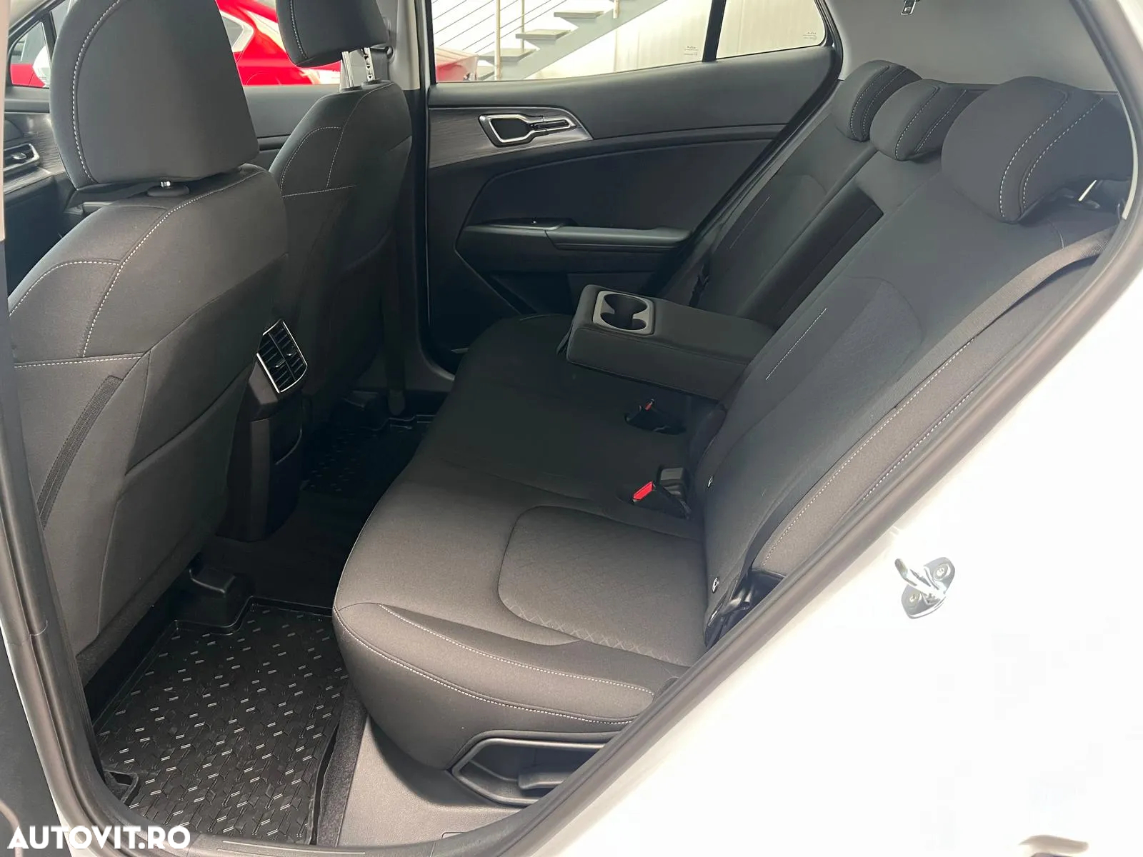 Kia Sportage 1.6 T-GDI MHEV 7DCT HP 4x2 Urban - 17