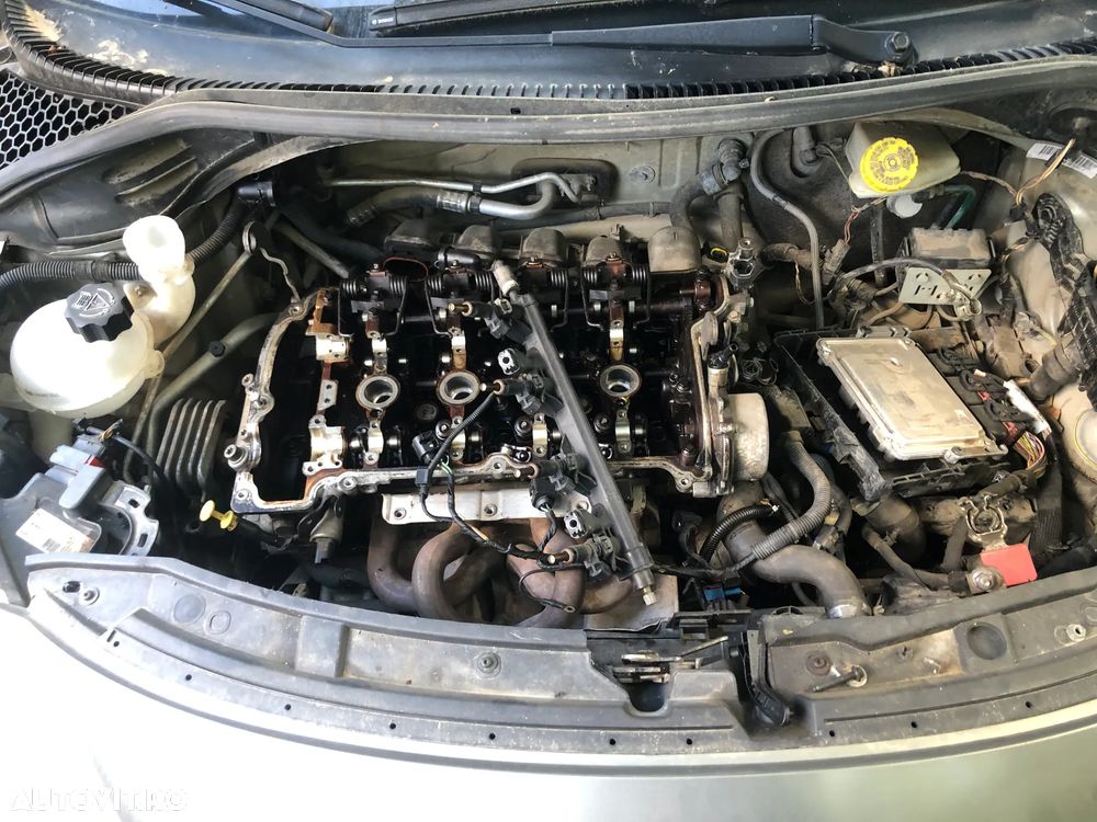 Dezmembrez Peugeot 207CC 2007 gri inchis benzina cabrio - 9