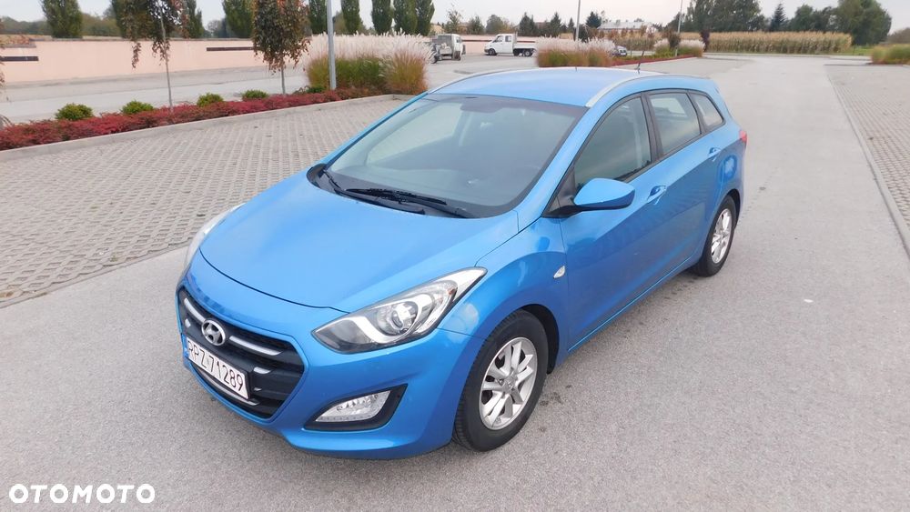Hyundai i30 1.6 Comfort - 11