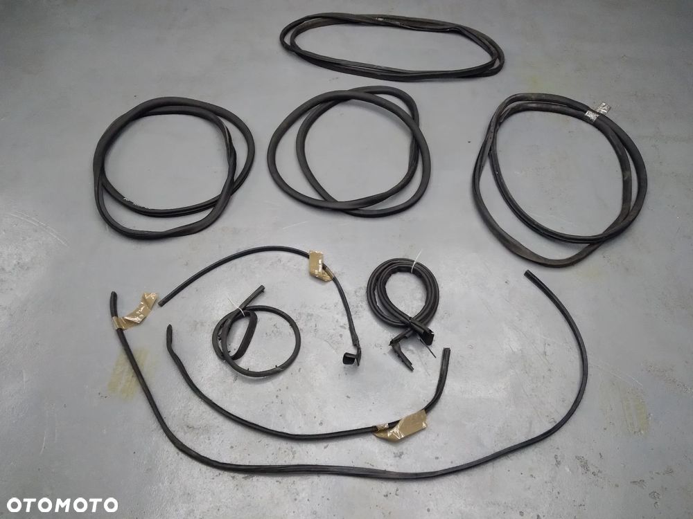 Uszczelka drzwi Jumpy III Proace wkładka ogranicznik