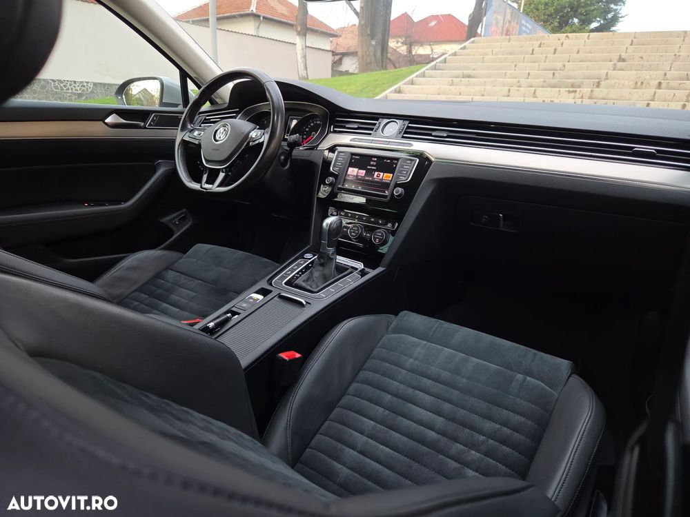 Volkswagen Passat Variant 2.0 TDI SCR 4Motion DSG (BMT) Highline - 17