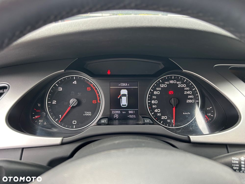 Audi A4 Avant 2.0 TDI DPF Ambition - 23