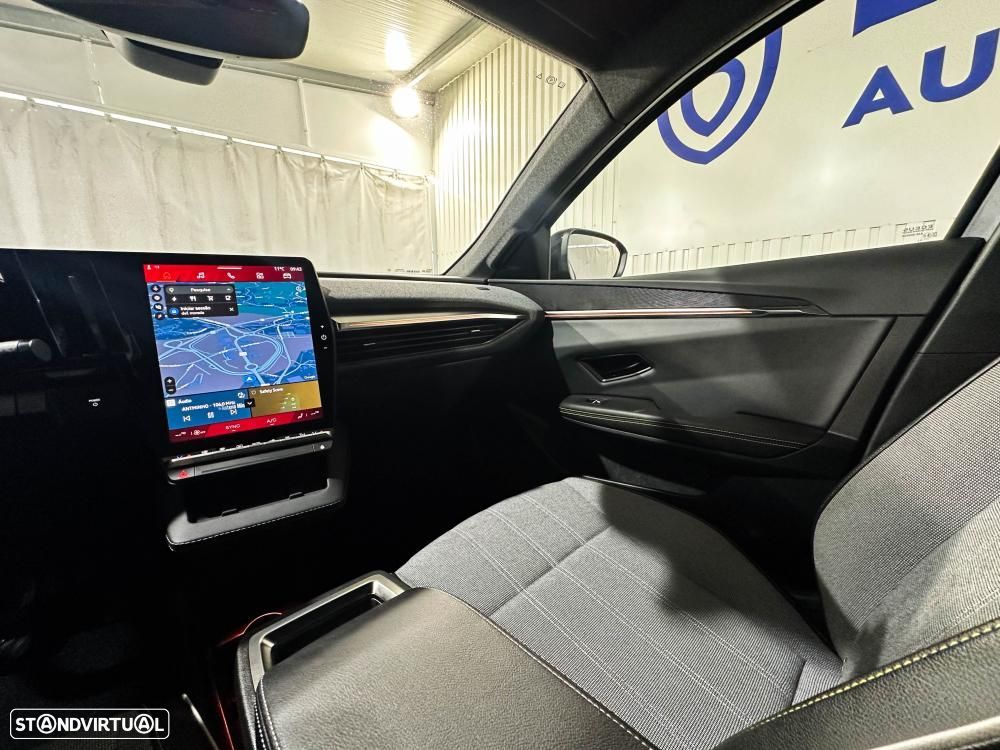 Renault Scénic E-Tech 220 Long Range Techno - 25