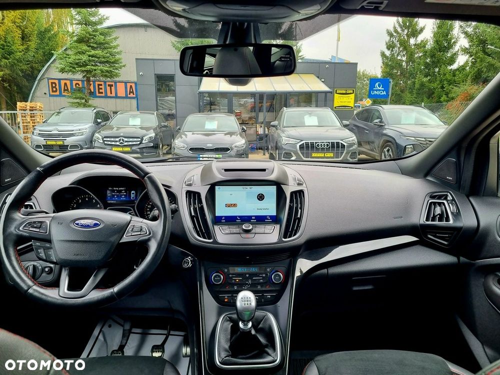 Ford Kuga 1.5 EcoBoost 2x4 ST-Line - 16