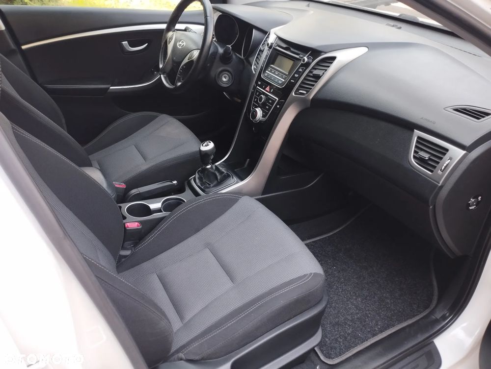 Hyundai i30 1.6 CRDI Trend - 6