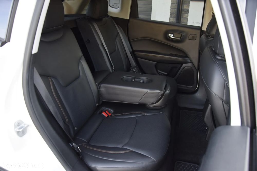 Jeep Compass 1.4 MultiAir Limited - 27