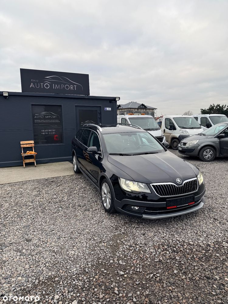 Skoda Superb 2.0 TDI Green tec 4x4 DSG Ambition - 2