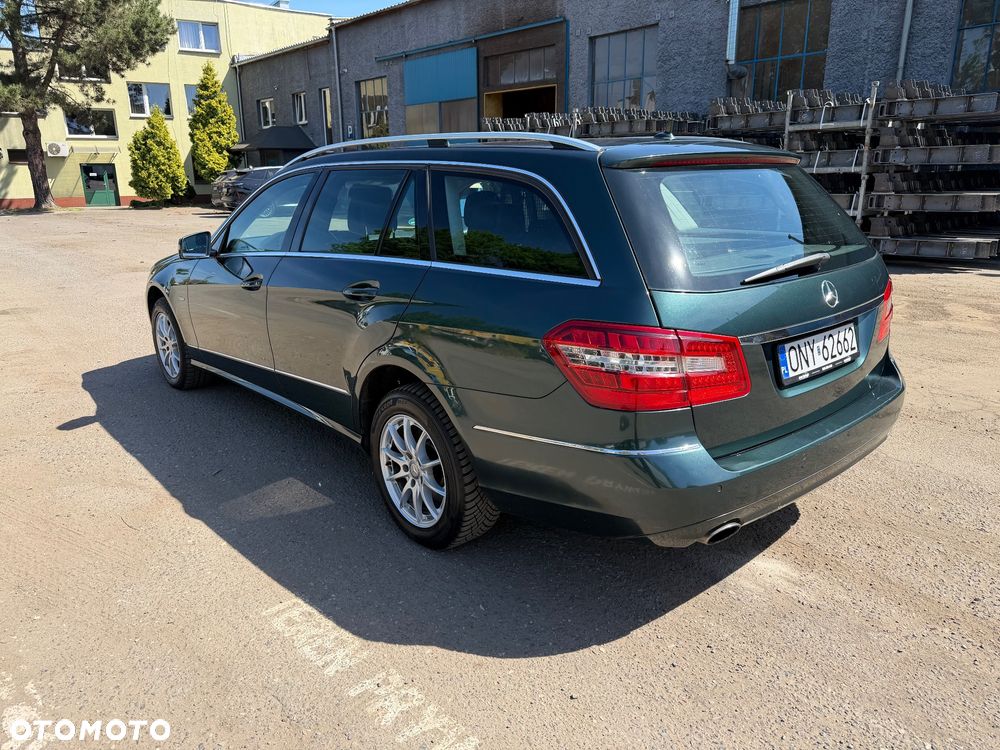 Mercedes-Benz Klasa E 350 CDI DPF BlueEFFICIENCY 7G-TRONIC Elegance - 4
