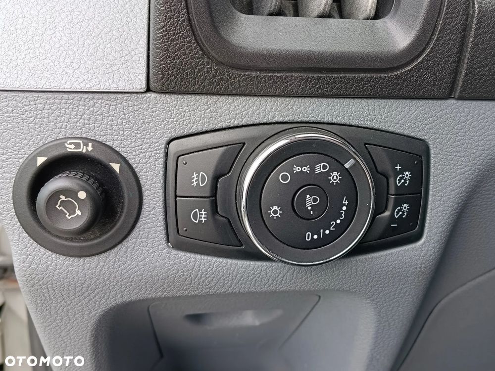 Ford Transit - 21
