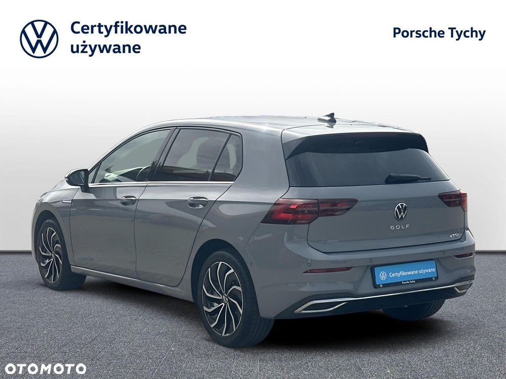 Volkswagen Golf - 32