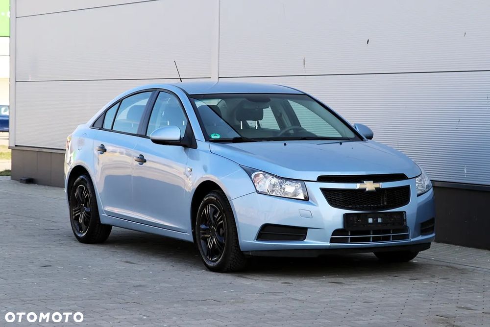 Chevrolet Cruze 1.6 LS+ - 10
