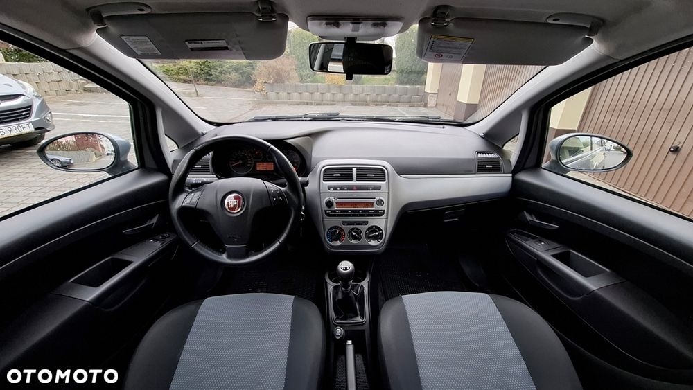 Fiat Grande Punto Actual 1.4 8V Estiva Blue&Me Euro5 - 8