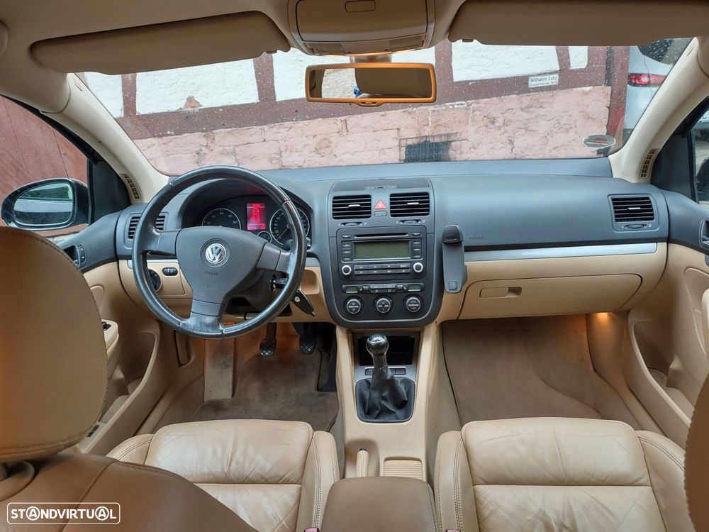 VW Golf - 5