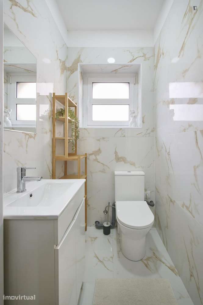 Quarto - localizado em Roma-Areeiro Lisbon - Grande imagem: 5/28