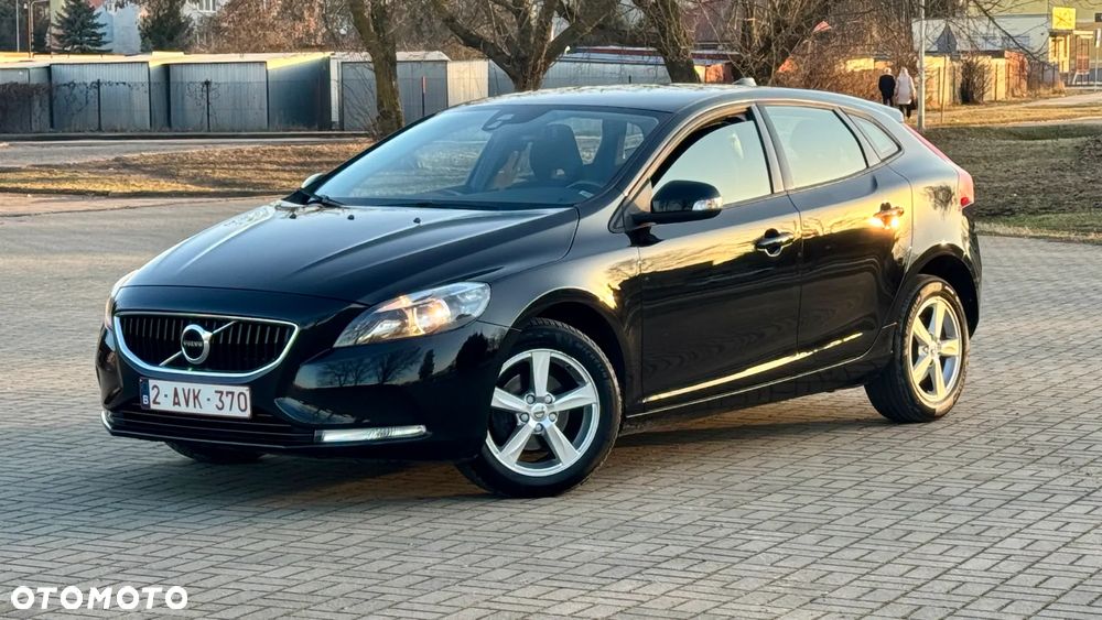 Volvo V40 D2 Momentum - 4