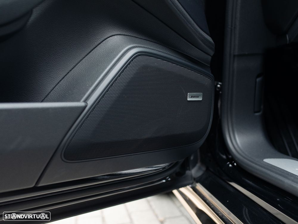 Porsche Panamera 4 E-Hybrid - 28
