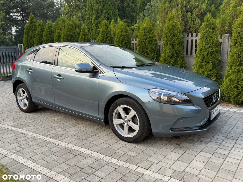 Volvo V40 D2 Momentum - 14