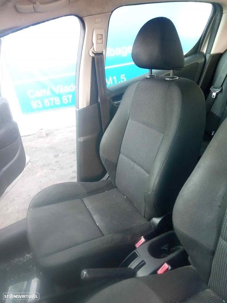 BANCO FRONTAL DIREITO PEUGEOT 207 2006 - - 1