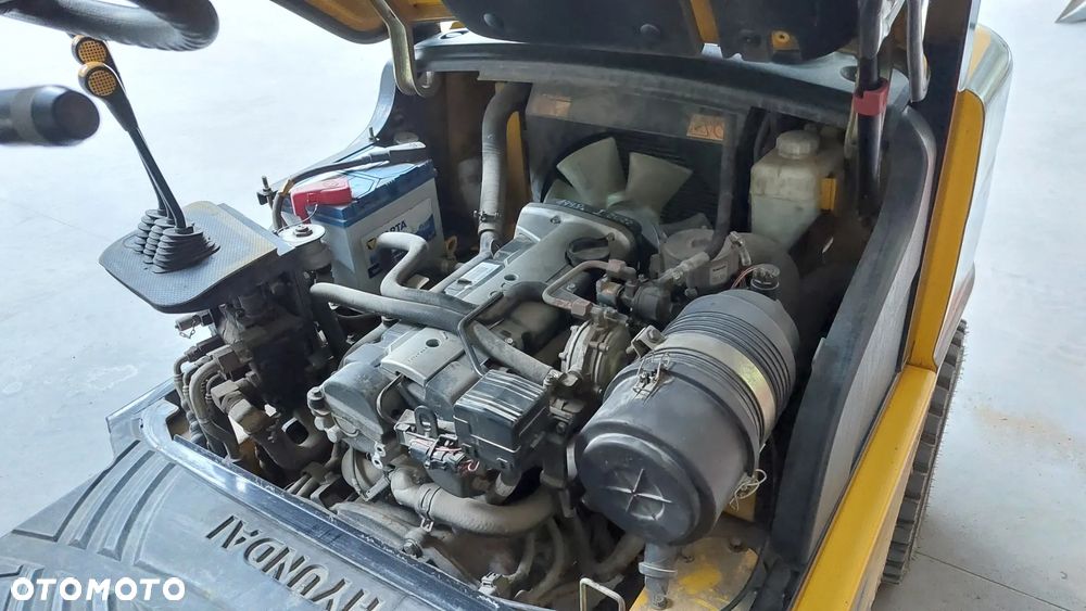 Hyundai 30L-7 - 6