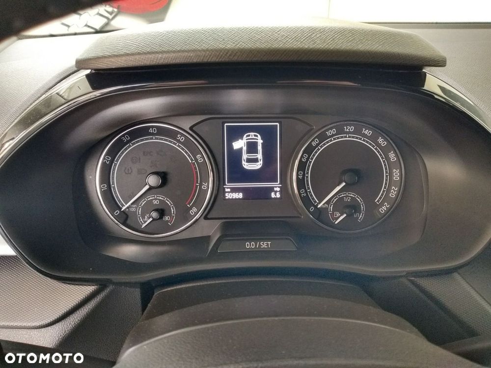 Skoda Fabia 1.0 TSI Ambition DSG - 14