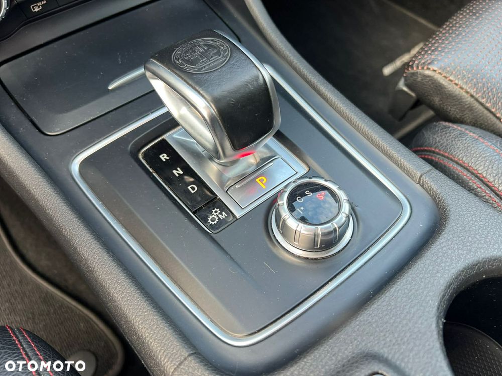 Mercedes-Benz CLA AMG 45 4-Matic - 25