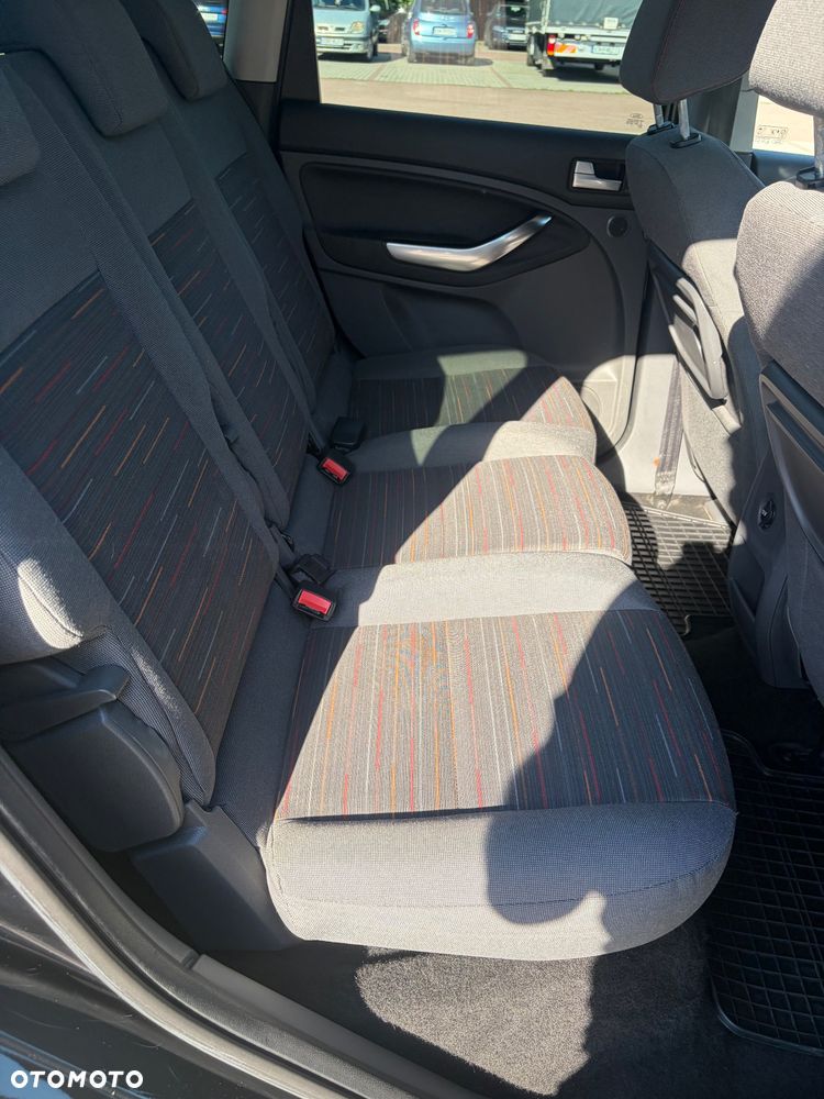 Ford C-MAX 1.8 Trend - 34