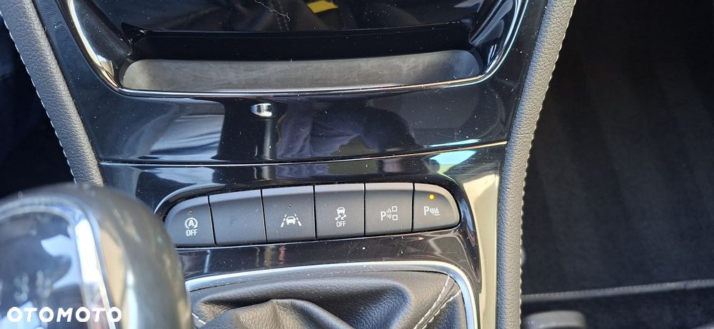 Opel Astra 1.4 Turbo Start/Stop Dynamic - 19