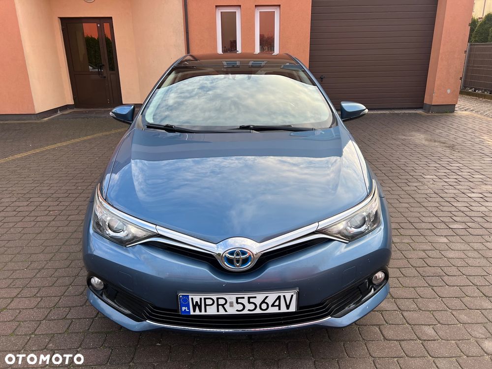 Toyota Auris 1.8 HSD Sol - 1