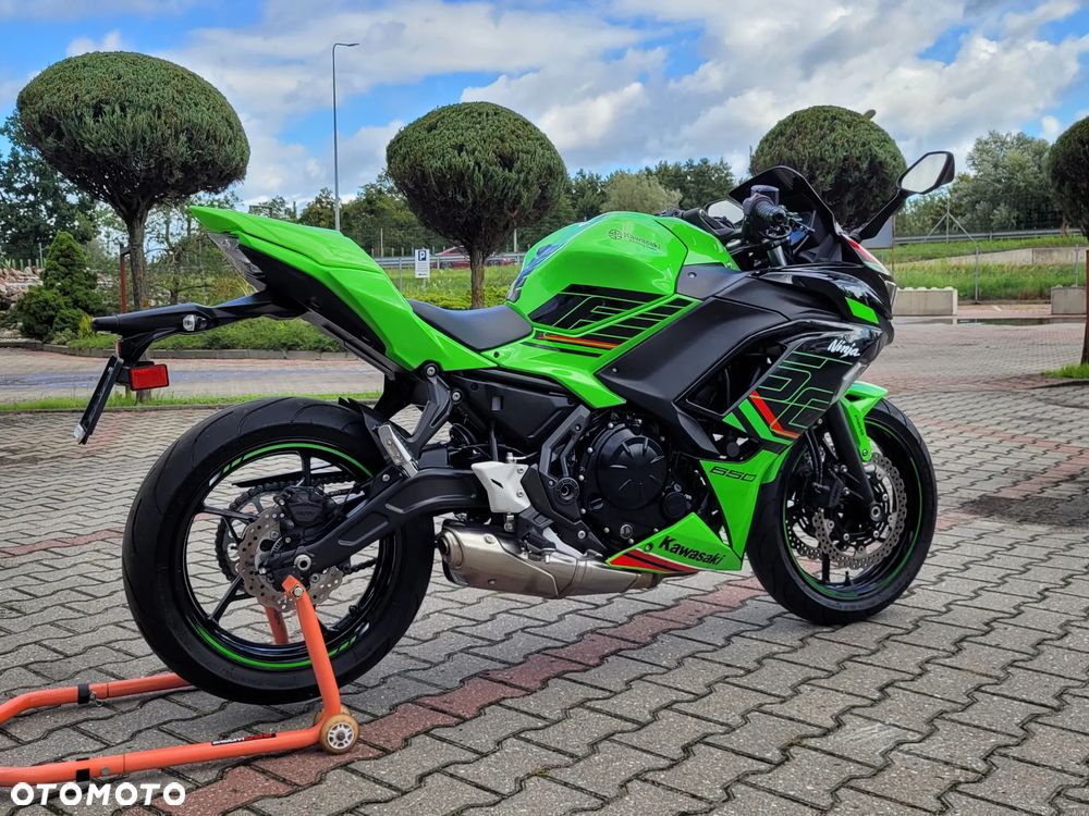 Kawasaki Ninja - 11