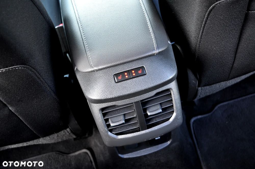 Ford Mondeo 2.0 EcoBlue Titanium - 21