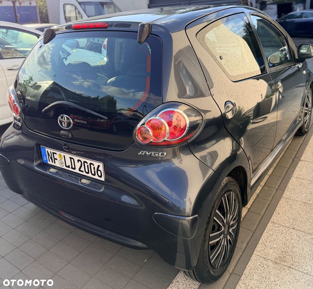 Toyota Aygo x-play - 14