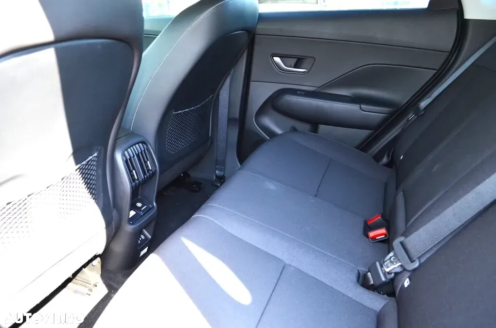 Hyundai KONA BEV 204 CP 64.8 kWh Luxury - 7
