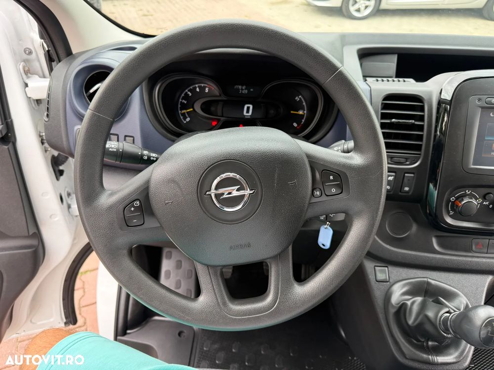 Opel Vivaro - 17