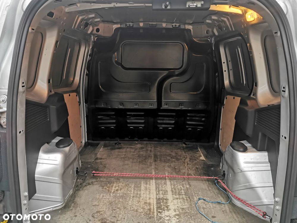 Ford Transit courier - 8