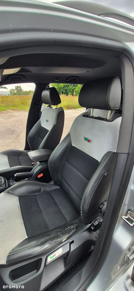 Skoda Octavia 2.0 TDI DPF RS - 19