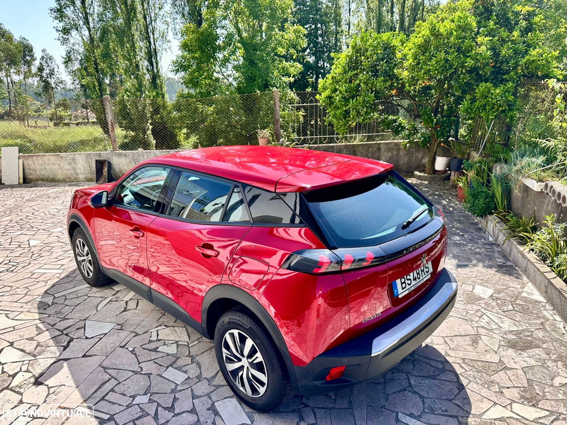 Peugeot 2008 1.2 PureTech Allure - 2