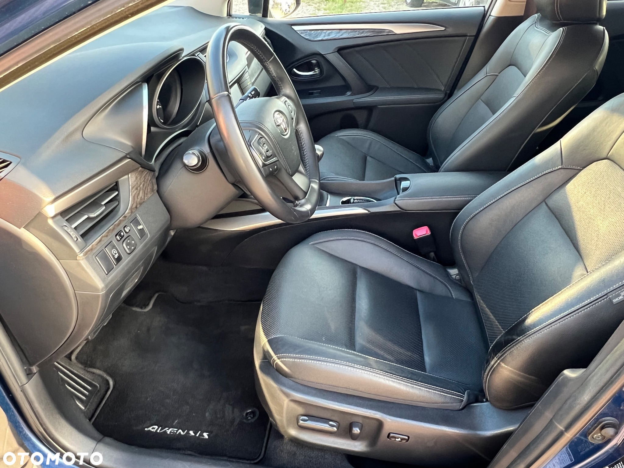 Toyota Avensis Touring Sports 2.0 D-4D Edition S+ - 5