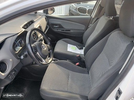 Toyota Yaris 1.5 HSD Sport +P.Techno+P.Luxury - 12