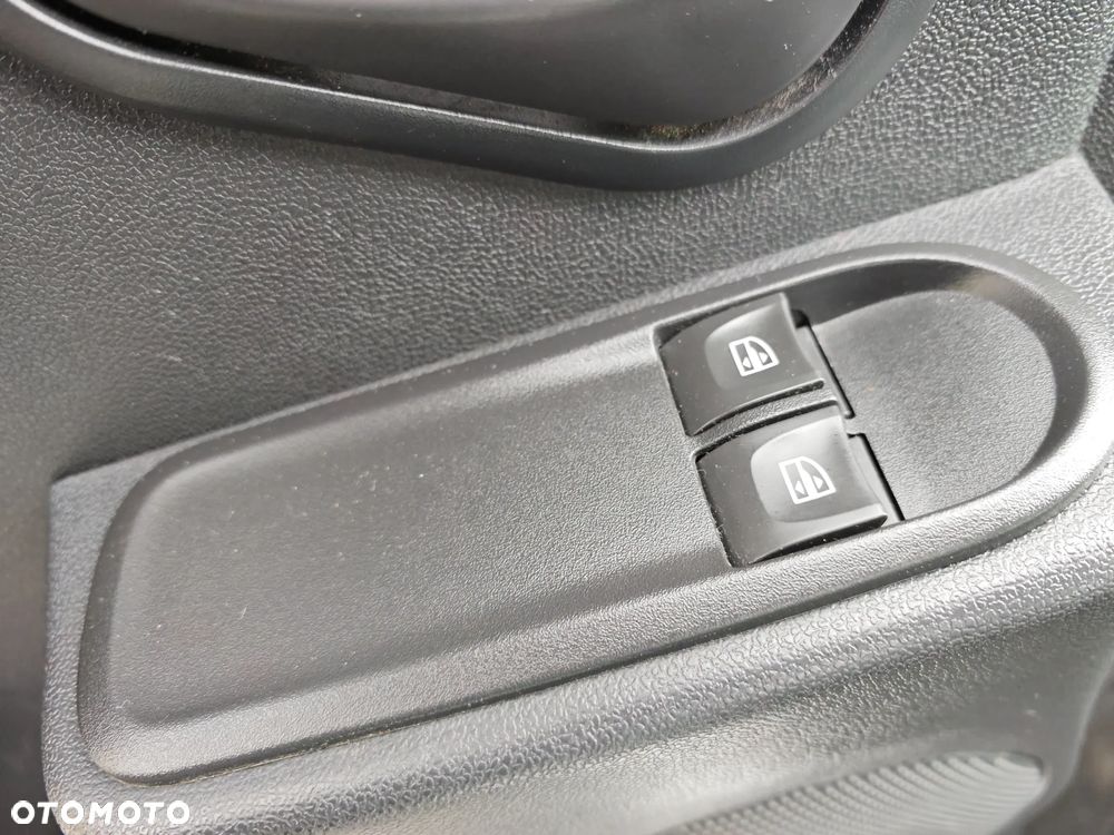 Dacia Duster 1.6 16V 105 4x2 Prestige - 23