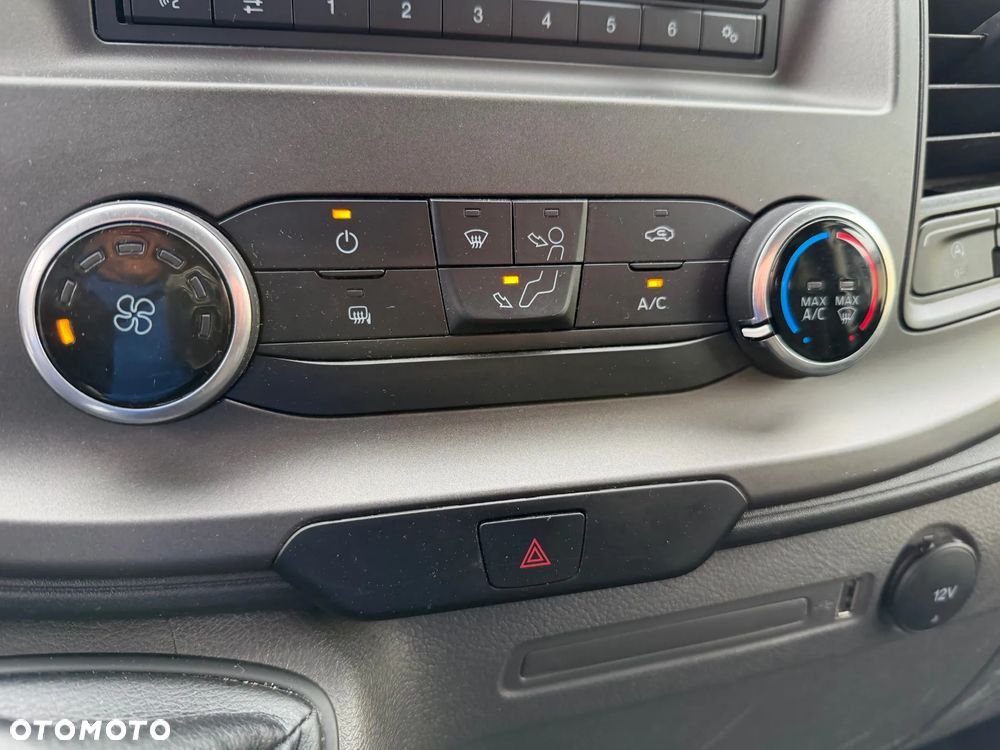 Ford TRANSIT CUSTOM - 25