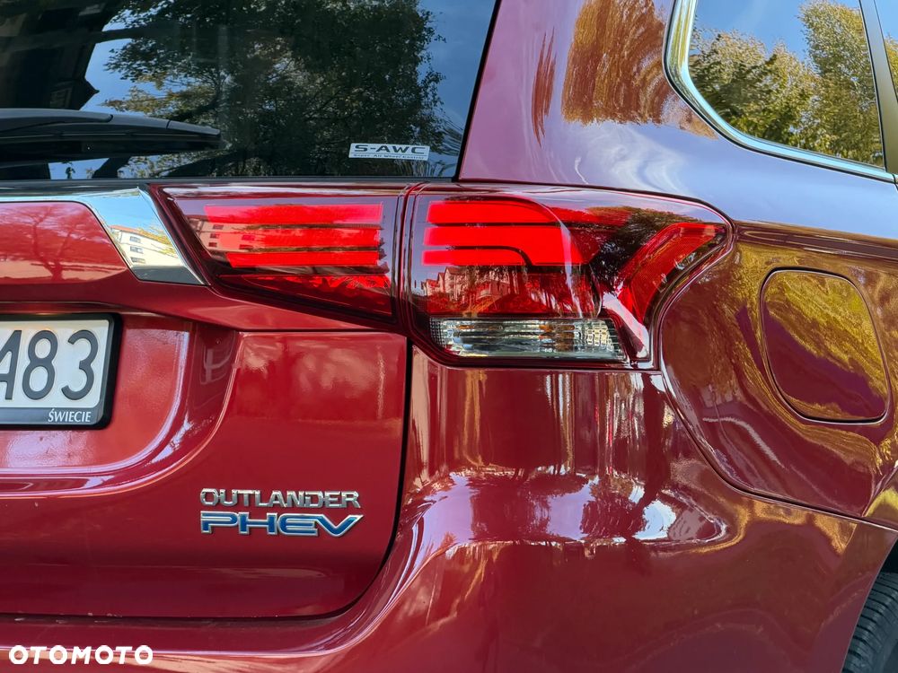 Mitsubishi Outlander Intense + - 29