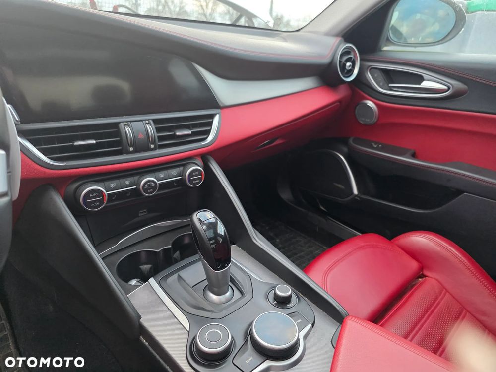 Alfa Romeo Giulia 2.0 Turbo Veloce Q4 - 9