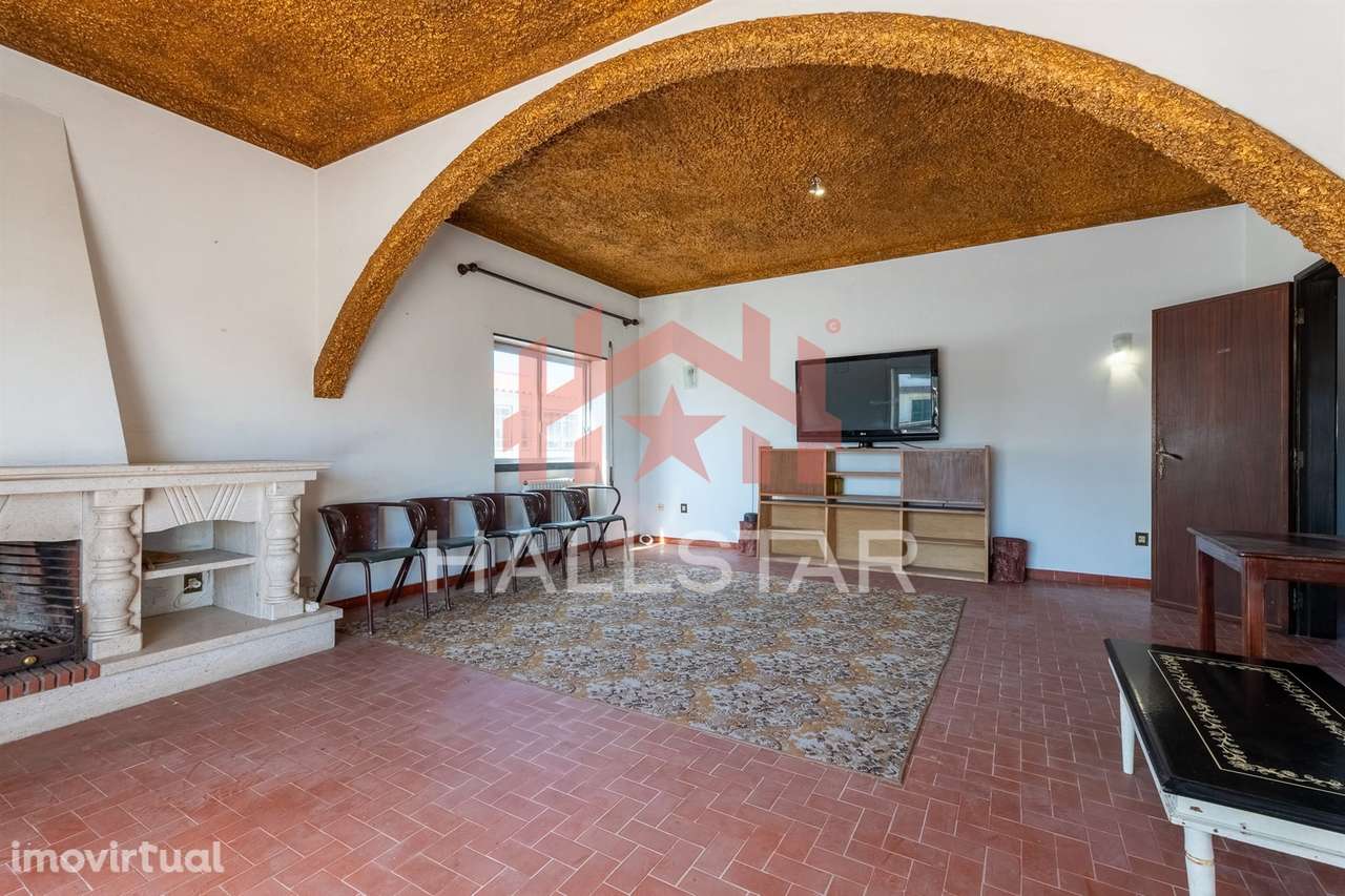 Moradia T2+T2 / Bifamiliar / Salir do Porto - Grande imagem: 5/34