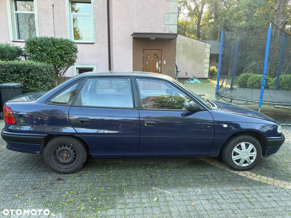 Opel Astra - 18